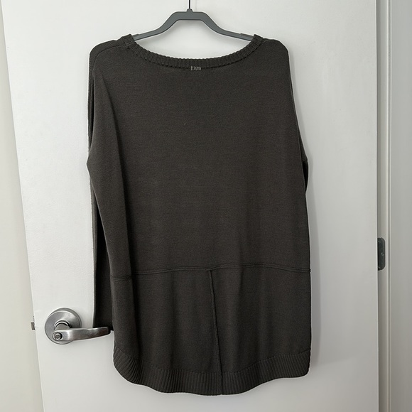 Tess Giberson Sweater - Picture 3 of 4